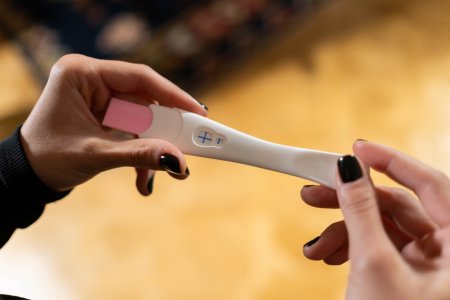 செய்தி ஒரு படி சிறுநீர் HCG கர்ப்ப சோதனை கிட் சாதனம்